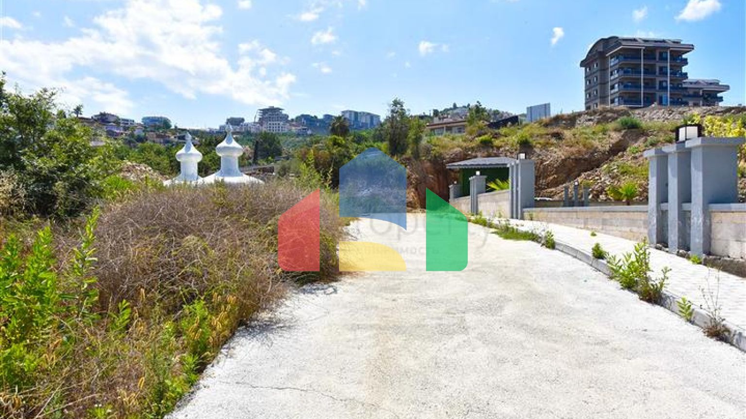 Вилла 4+1 с современным дизайном в живописном районе Каргыджак