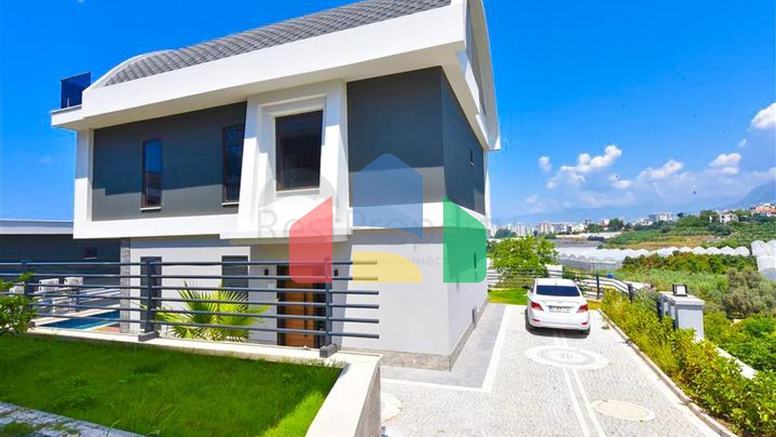 Вилла 4+1 с современным дизайном в живописном районе Каргыджак