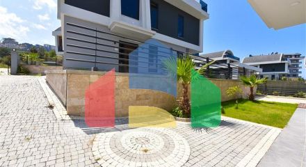 Вилла 4+1 с современным дизайном в живописном районе Каргыджак