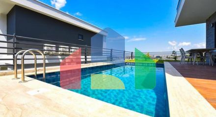 Вилла 4+1 с современным дизайном в живописном районе Каргыджак