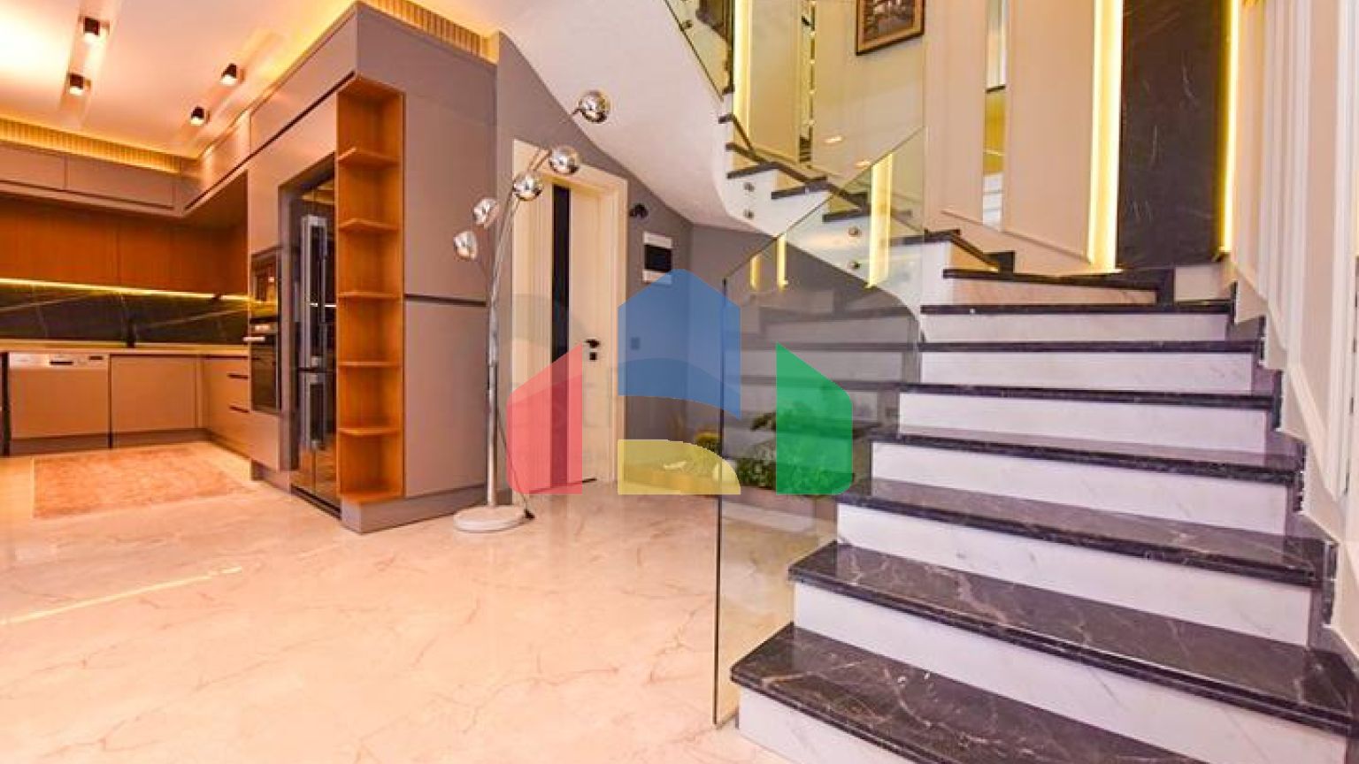 Вилла 4+1 с современным дизайном в живописном районе Каргыджак