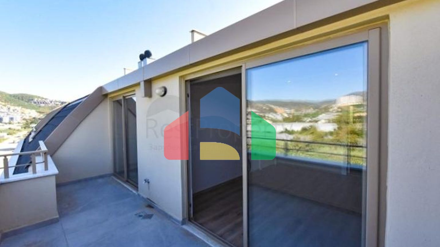 Пентхаус 3+1 с открытым видом на горы в районе Каргыджак