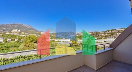 Пентхаус 3+1 с открытым видом на горы в районе Каргыджак