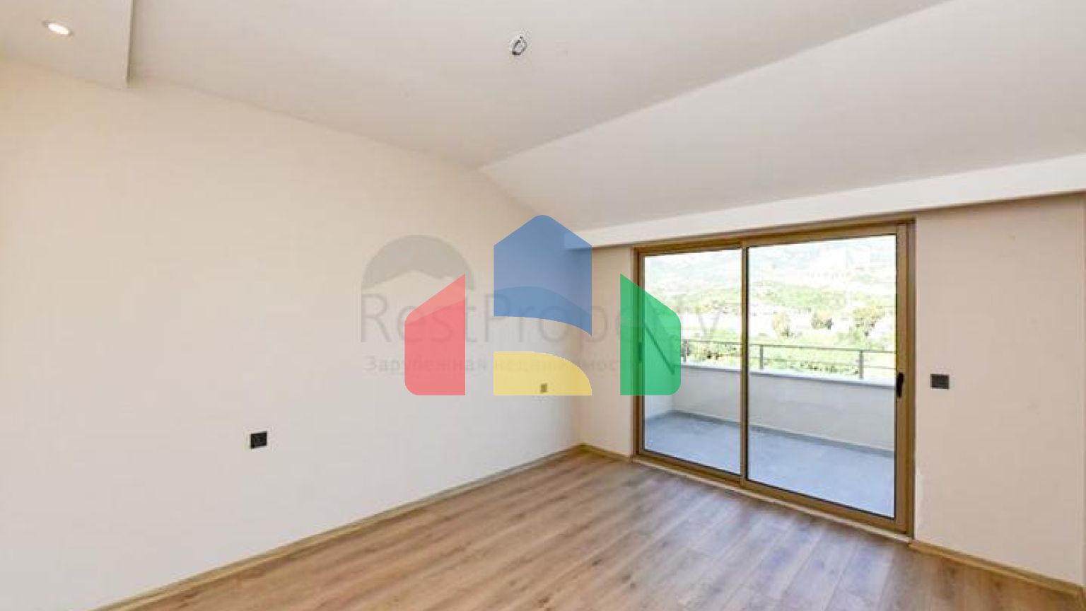 Пентхаус 3+1 с открытым видом на горы в районе Каргыджак