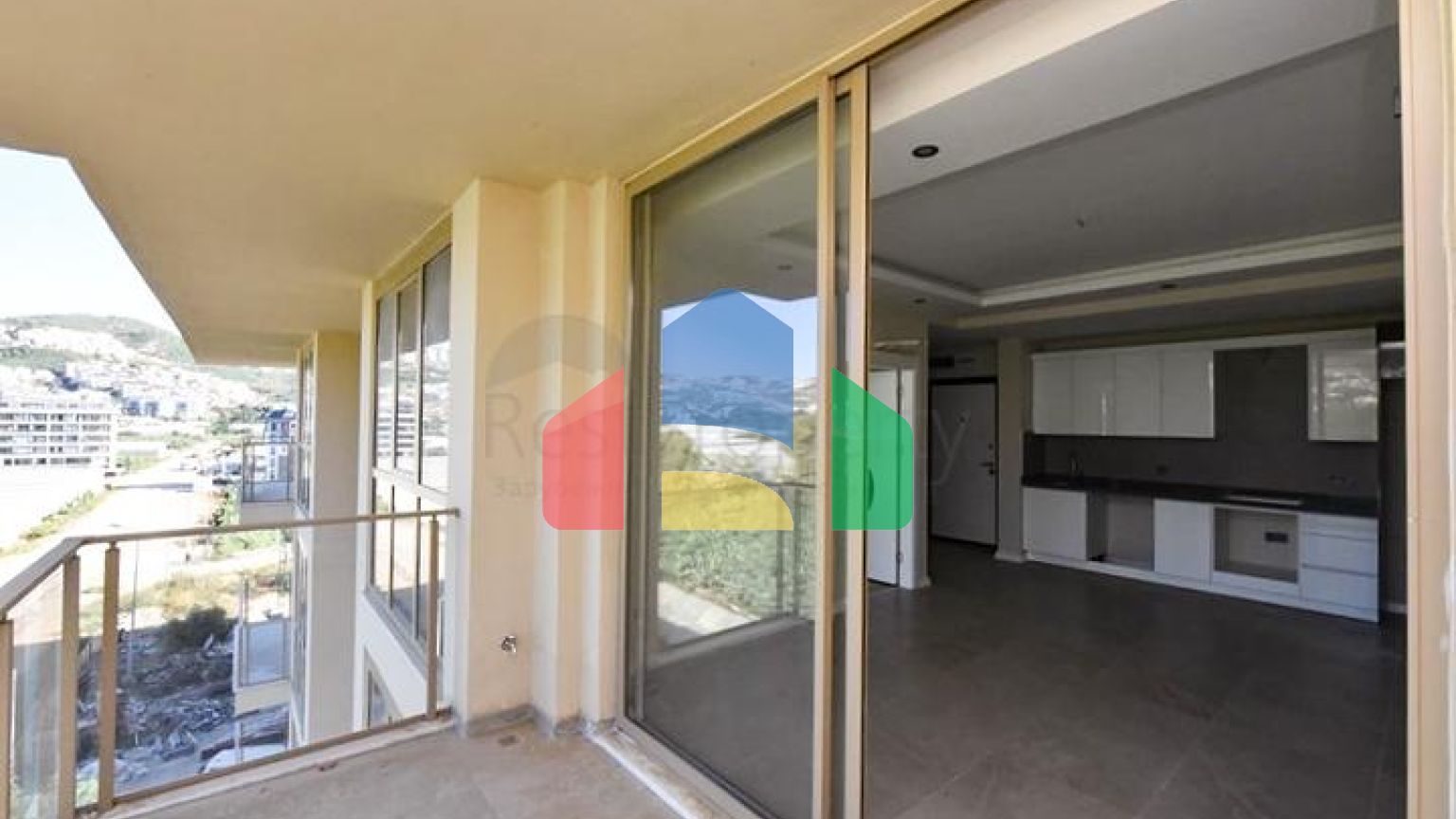 Пентхаус 3+1 с открытым видом на горы в районе Каргыджак