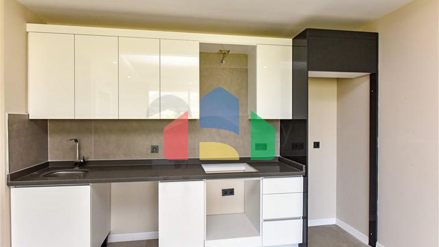 Пентхаус 3+1 с открытым видом на горы в районе Каргыджак