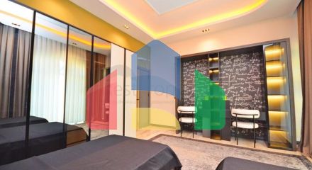 Вілла 6 + 1 з власним басейном