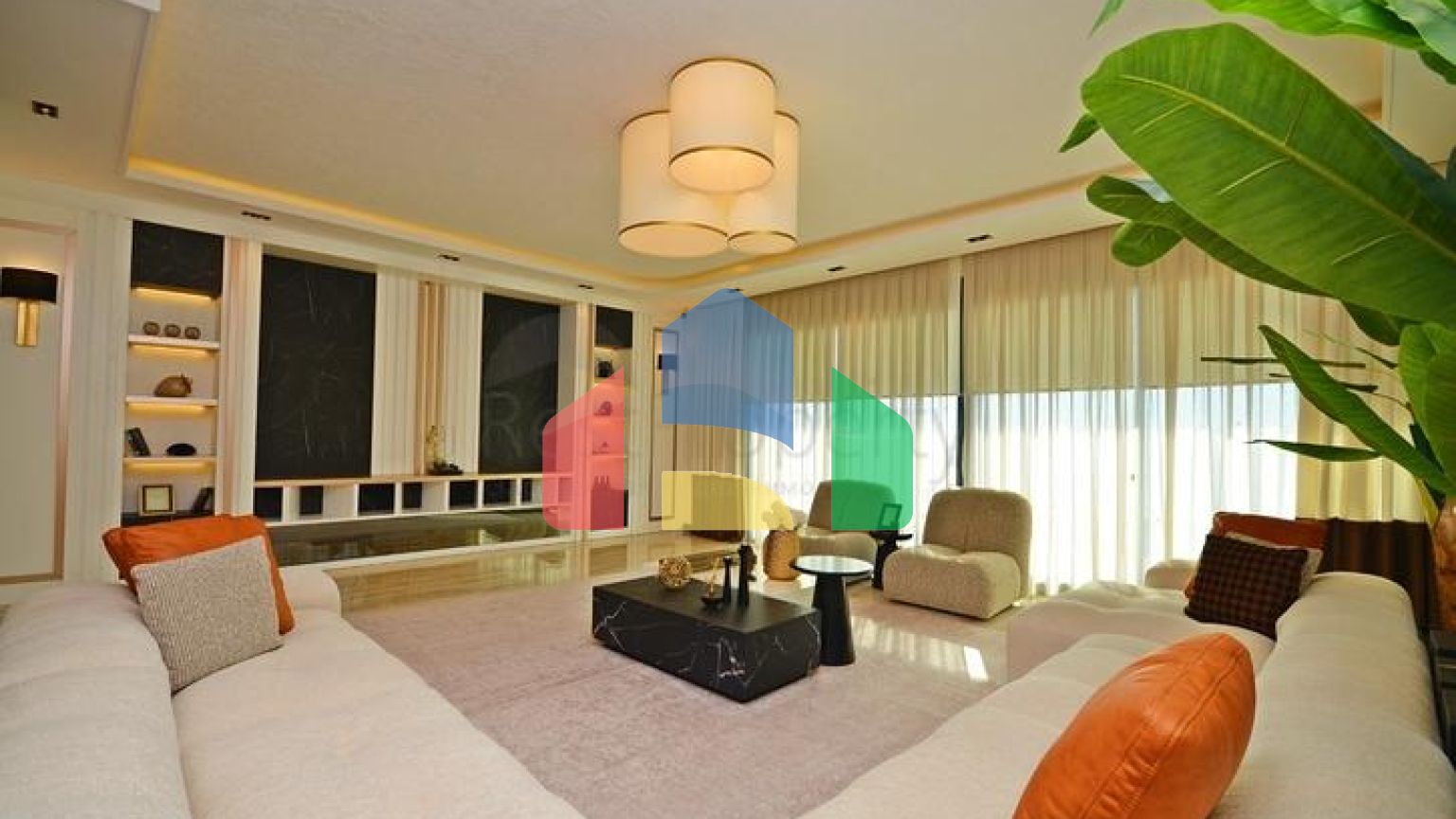 Вілла 6 + 1 з власним басейном