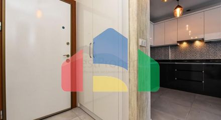 Сучасні апартаменти з панорамним видом на море