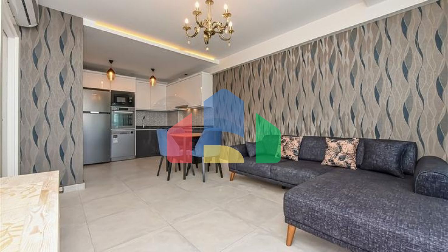 Сучасні апартаменти з панорамним видом на море