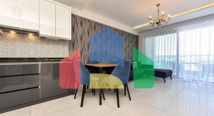 Сучасні апартаменти з панорамним видом на море