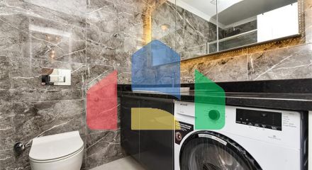 Сучасні апартаменти з панорамним видом на море