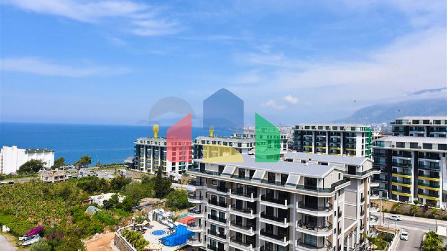 Роскошный пентхаус с видом на Средиземное море в районе Каргыджак