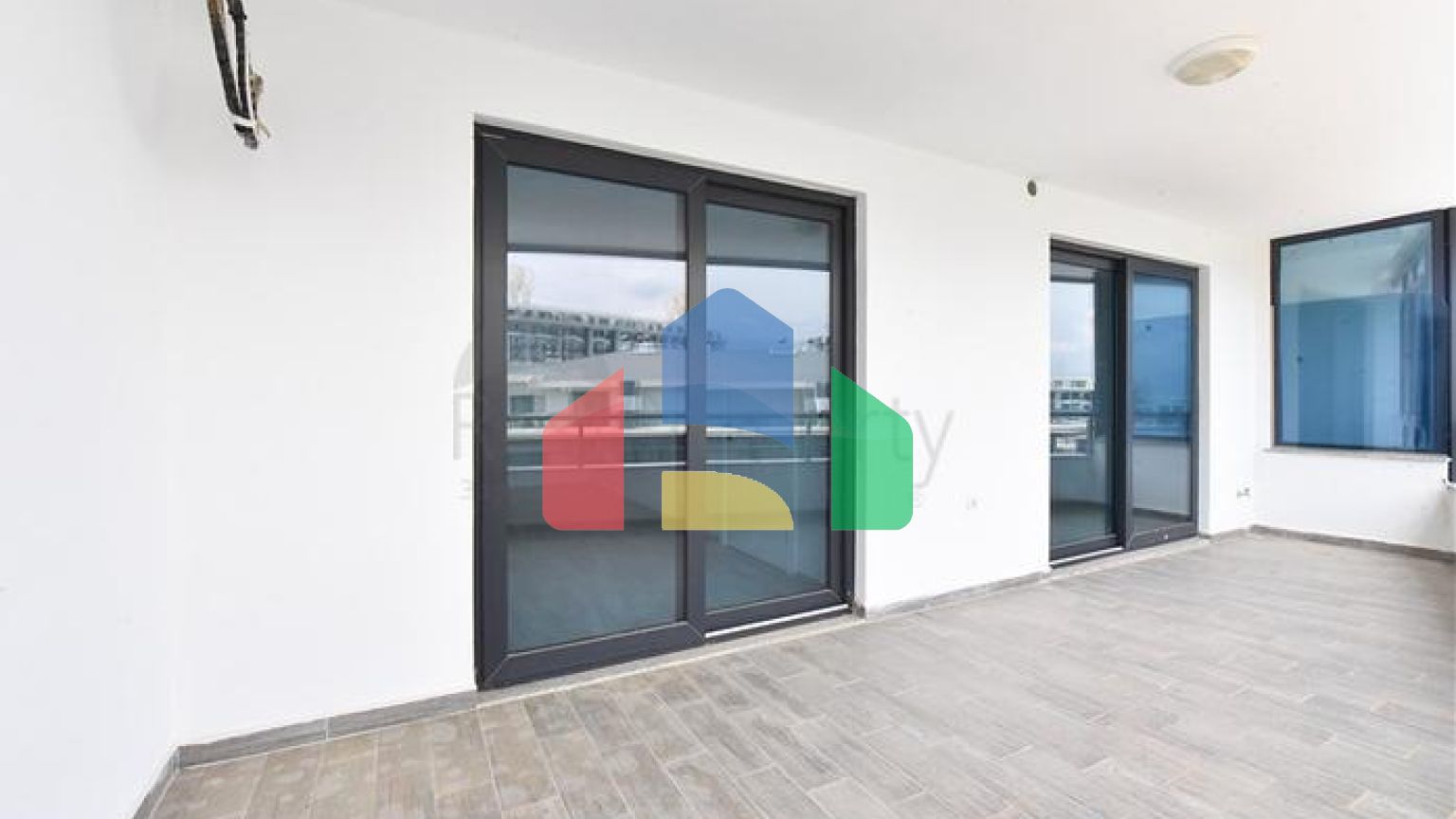 Роскошный пентхаус с видом на Средиземное море в районе Каргыджак