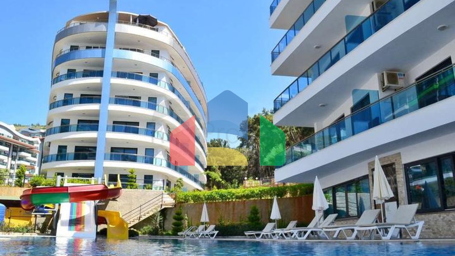 Роскошный пентхаус с видом на Средиземное море в районе Каргыджак