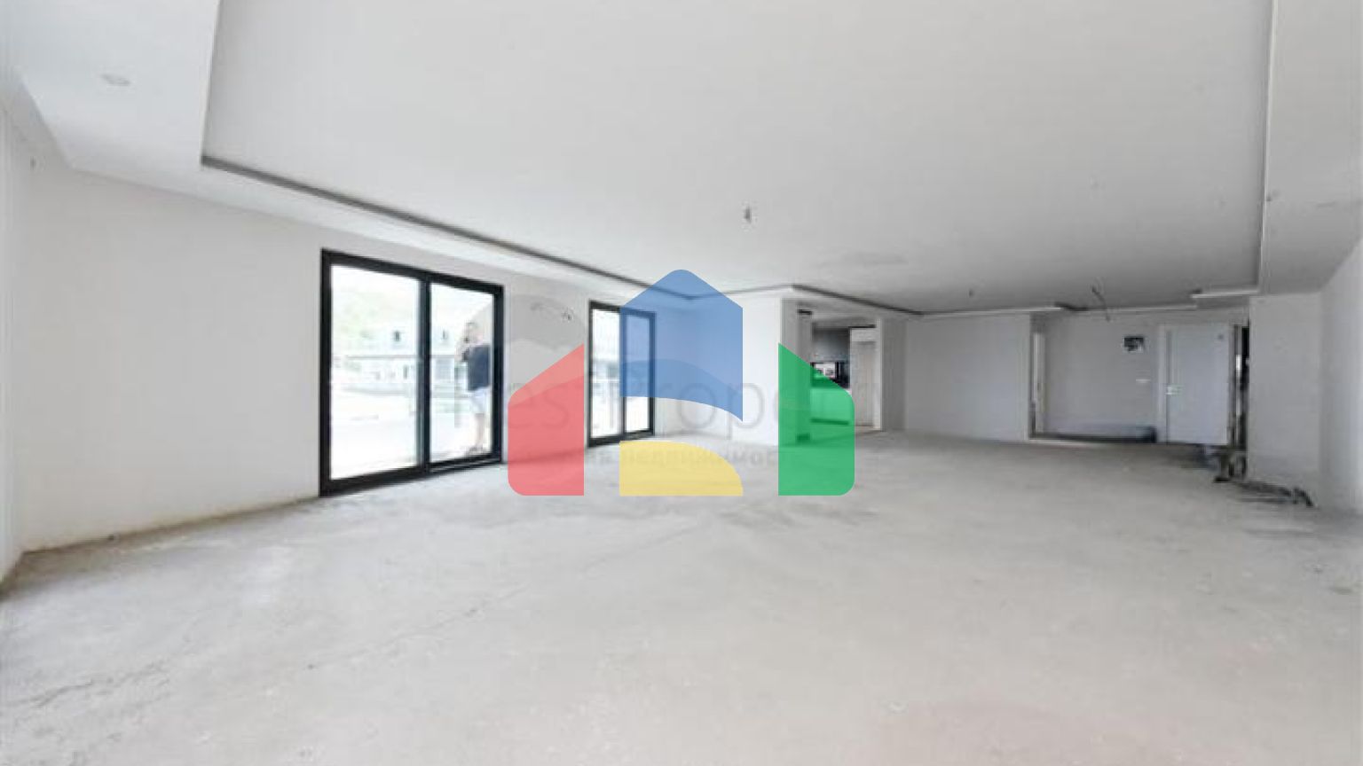 Роскошный пентхаус с видом на Средиземное море в районе Каргыджак