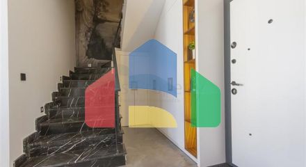 Роскошный пентхаус с видом на море в 50 метрах от моря Роскошный пентхаус с видом на море в 50 метрах от моря