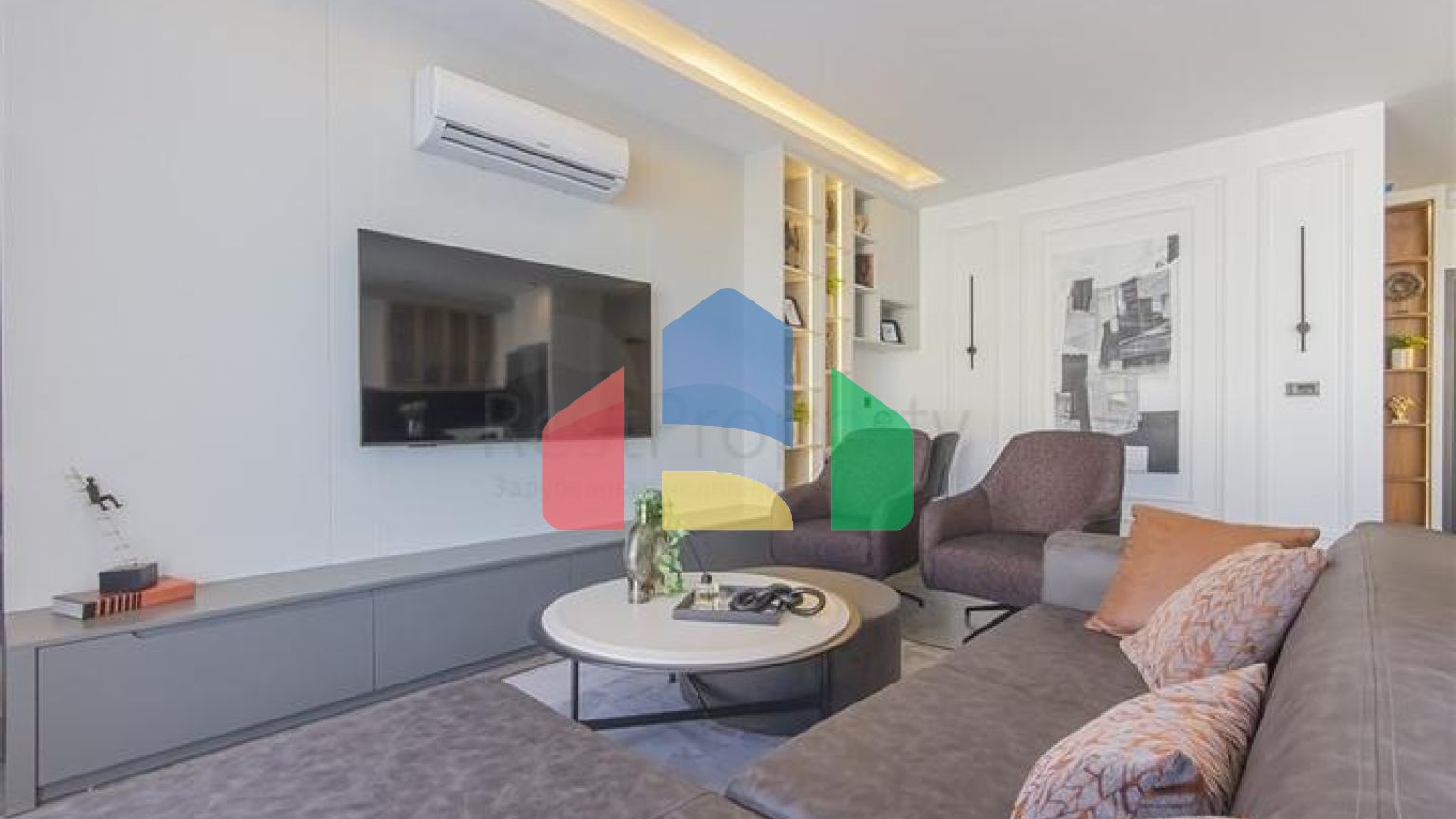 Роскошный пентхаус с видом на море в 50 метрах от моря