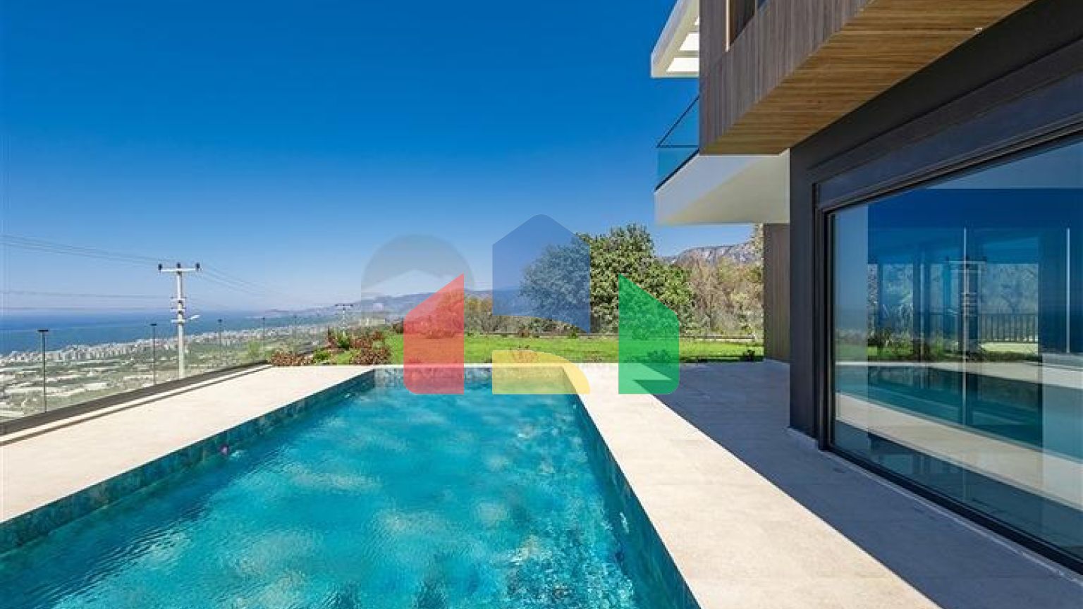 Просторная вилла в Каргыджаке с восхитительным видом на море