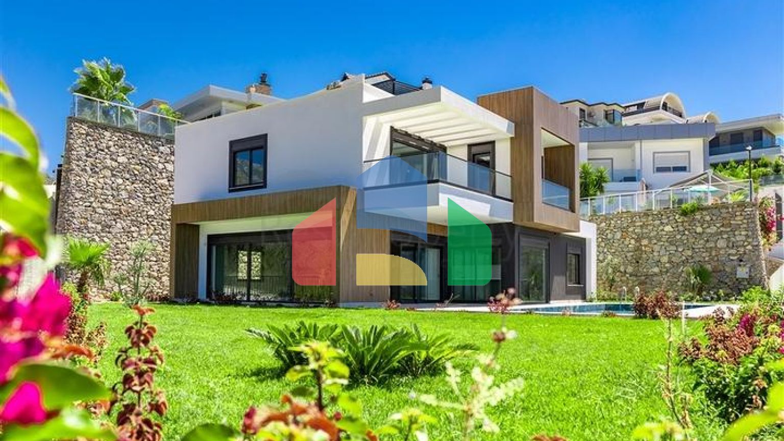 Просторная вилла в Каргыджаке с восхитительным видом на море