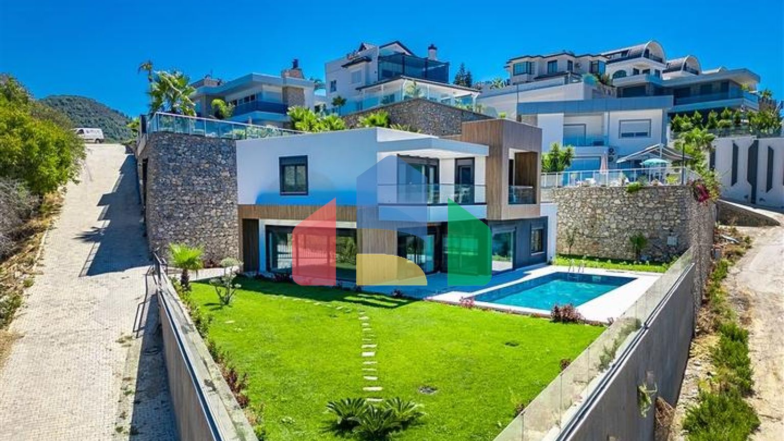 Просторная вилла в Каргыджаке с восхитительным видом на море