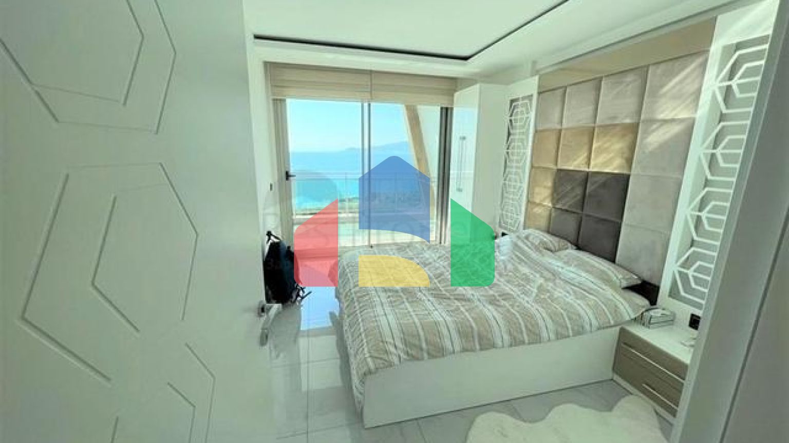 Мебльована квартира 1 + 1 з гарним видом на море в районі Каргиджак