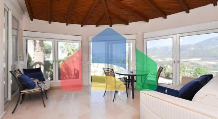 Трёхспальная вилла с элегантным ремонтом