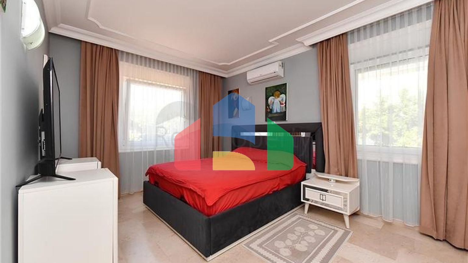 Трёхспальная вилла с элегантным ремонтом