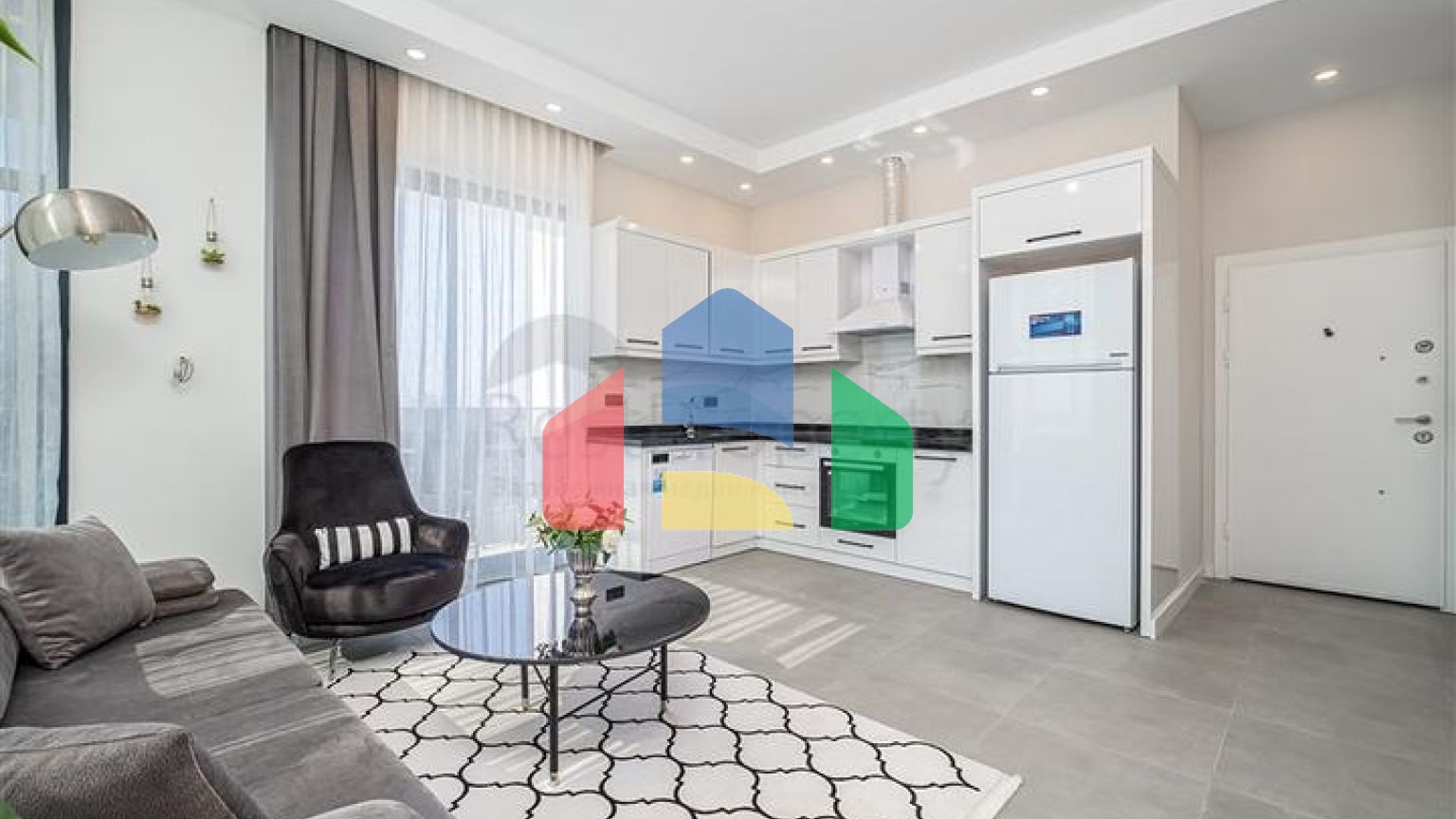 Меблированная трехкомнатная квартира в районе Каргыджак