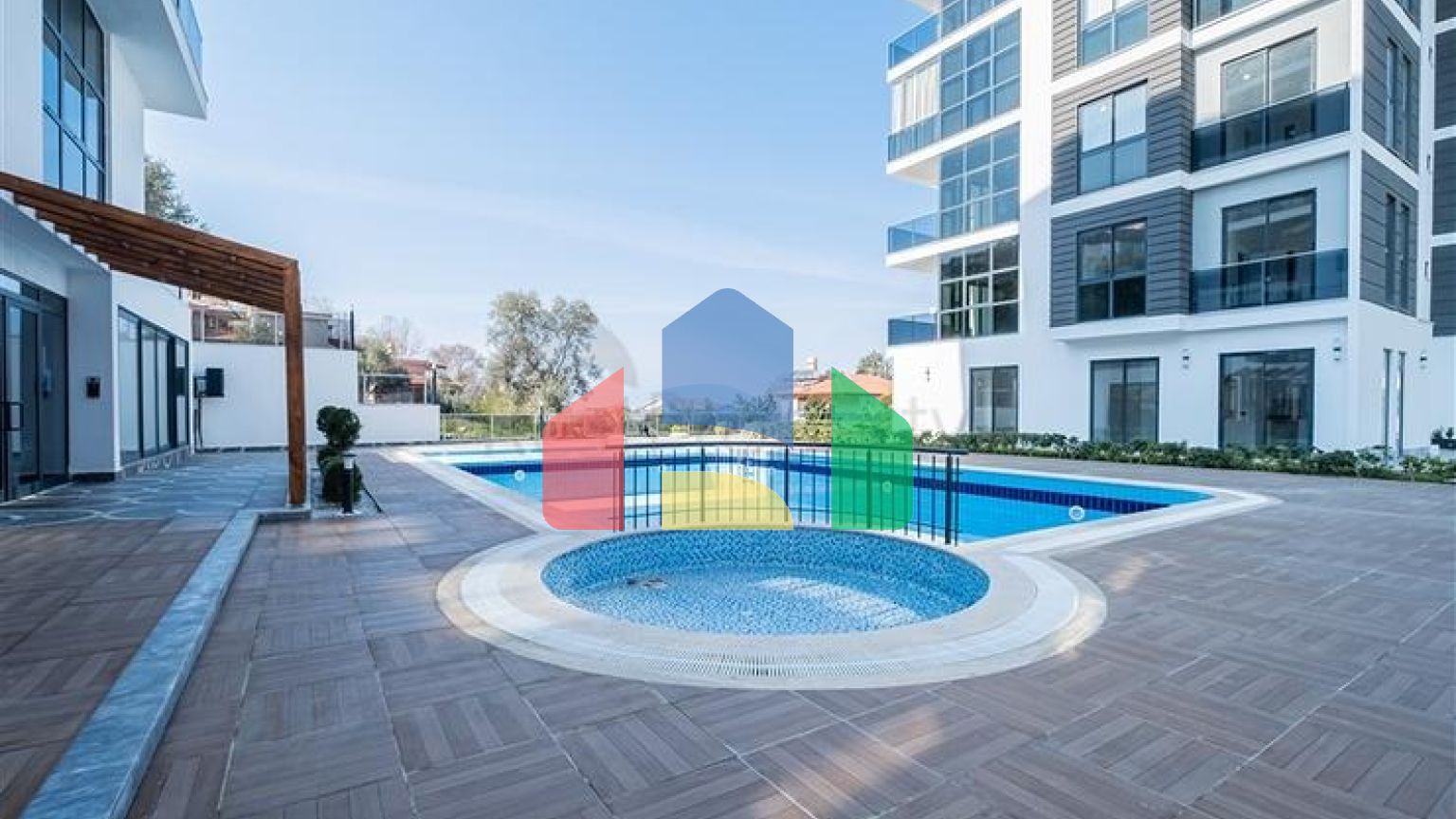 Меблированная трехкомнатная квартира в районе Каргыджак