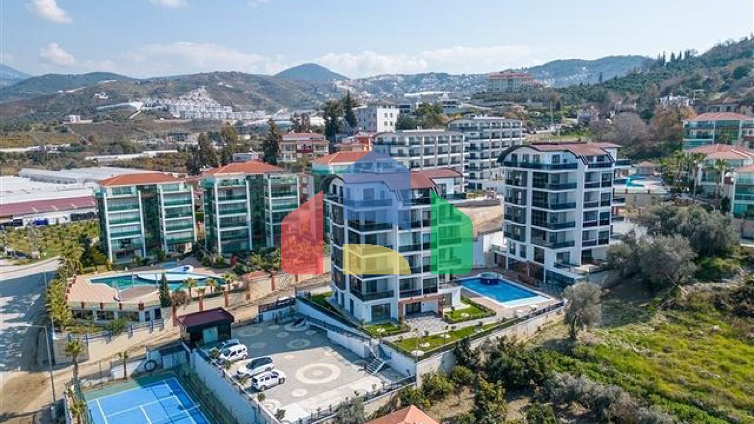 Меблированная трехкомнатная квартира в районе Каргыджак