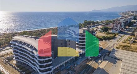 Мебльована трикімнатна квартира на першій береговій лінії