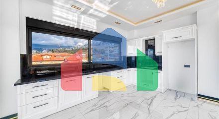 Ексклюзивна вілла з приголомшливим видом на Середземне море