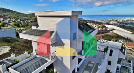 Ексклюзивна вілла з приголомшливим видом на Середземне море