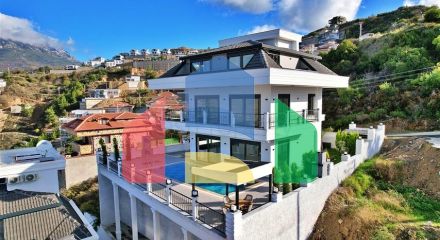 Ексклюзивна вілла з приголомшливим видом на Середземне море