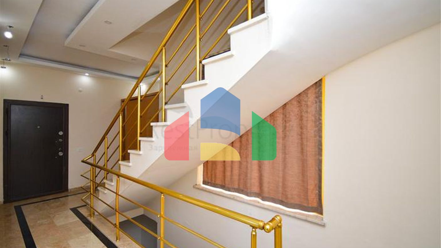 Вілла в Сіте 4+1 з невеликим садом і видом на море і гори в мальовничому районі Каргиджак