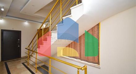 Вілла в Сіте 4+1 з невеликим садом і видом на море і гори в мальовничому районі Каргиджак