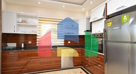 Вілла в Сіте 4+1 з невеликим садом і видом на море і гори в мальовничому районі Каргиджак