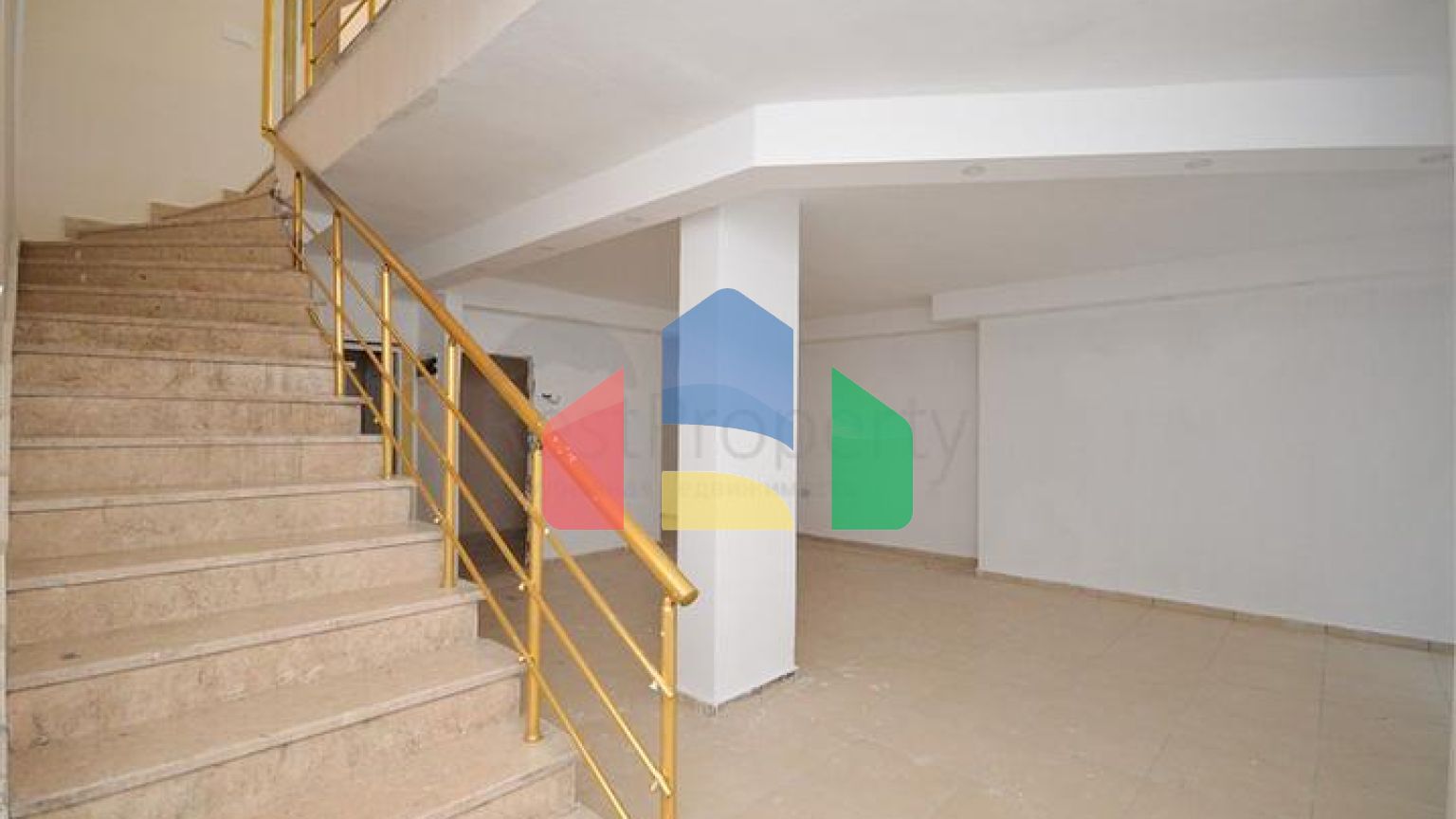 Вілла в Сіте 4+1 з невеликим садом і видом на море і гори в мальовничому районі Каргиджак