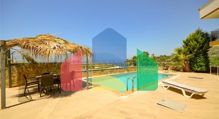 Вілла в Сіте 4+1 з невеликим садом і видом на море і гори в мальовничому районі Каргиджак