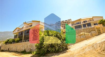 Вілла в Сіте 4+1 з невеликим садом і видом на море і гори в мальовничому районі Каргиджак