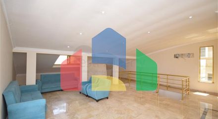 Вілла в Сіте 4+1 з невеликим садом і видом на море і гори в мальовничому районі Каргиджак