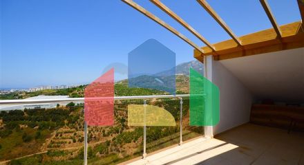 Вілла в Сіте 4+1 з невеликим садом і видом на море і гори в мальовничому районі Каргиджак