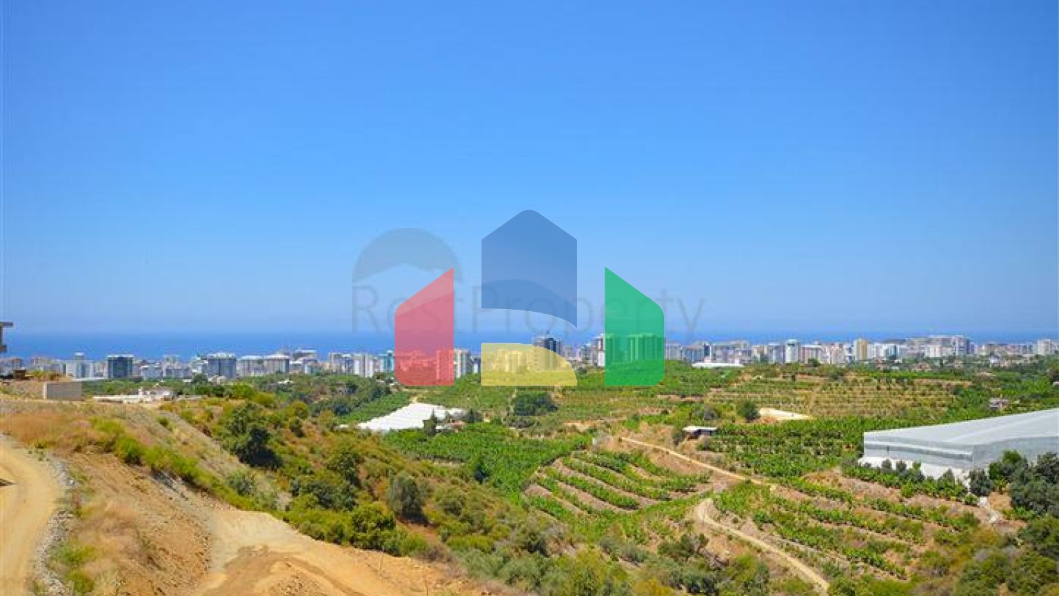 Вілла в Сіте 4+1 з невеликим садом і видом на море і гори в мальовничому районі Каргиджак