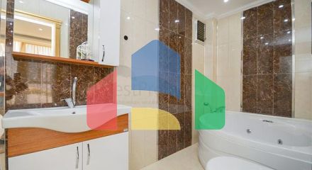 Вілла в Сіте 4+1 з невеликим садом і видом на море і гори в мальовничому районі Каргиджак