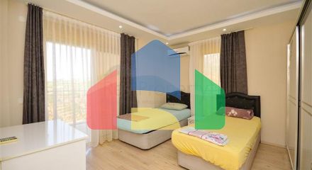 Вілла в Сіте 4+1 з невеликим садом і видом на море і гори в мальовничому районі Каргиджак