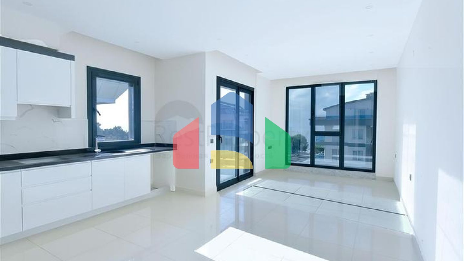 Квартира 4+1 в районе Каргыджак 200 м до моря