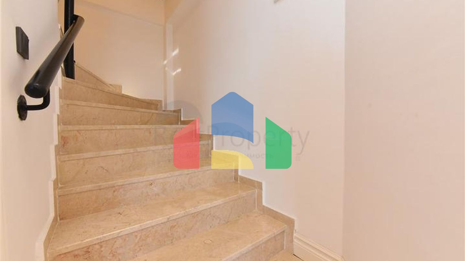 Вілла з дизайнерським ремонтом 5 + 1