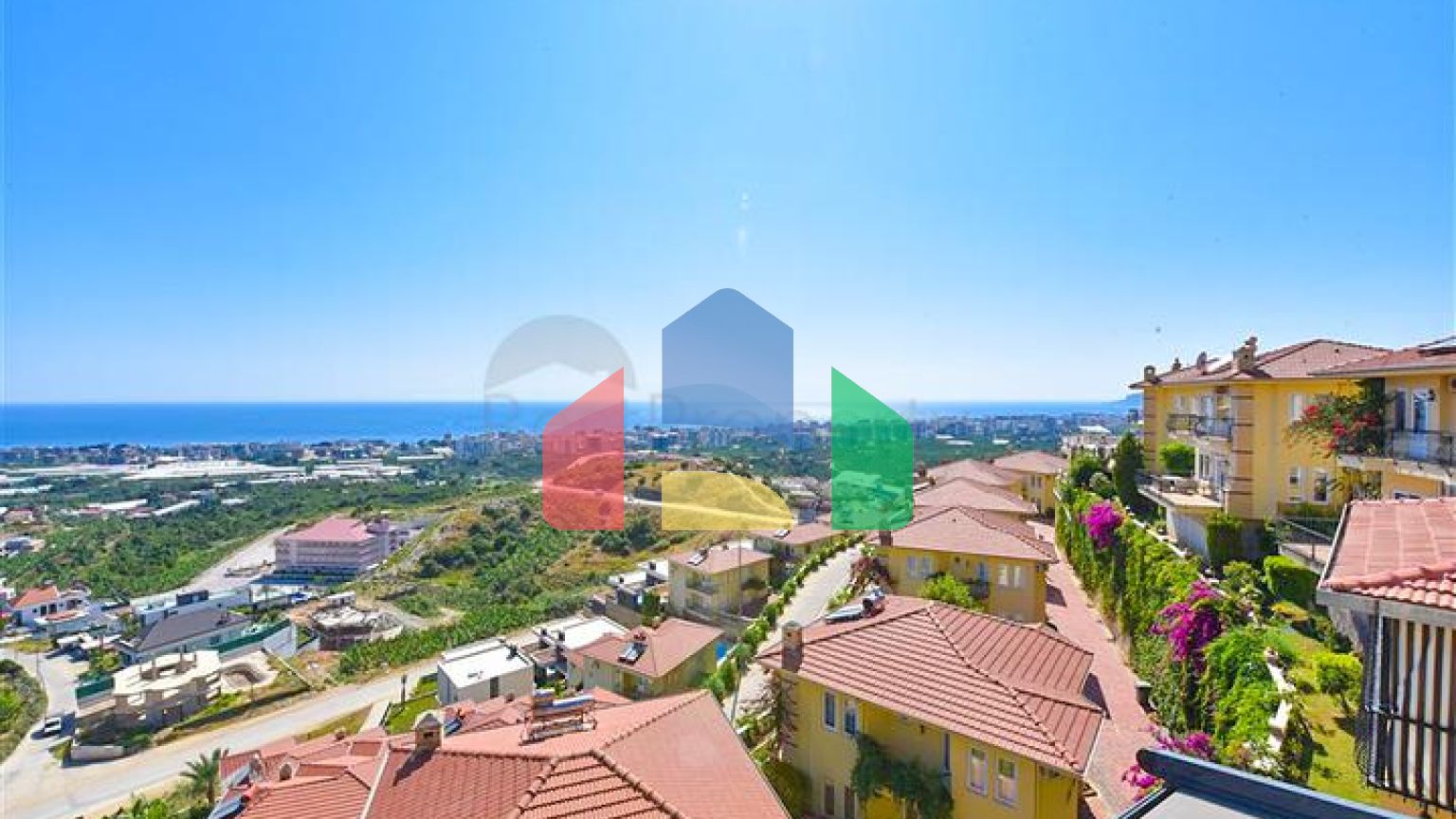 Вілла з дизайнерським ремонтом 5 + 1