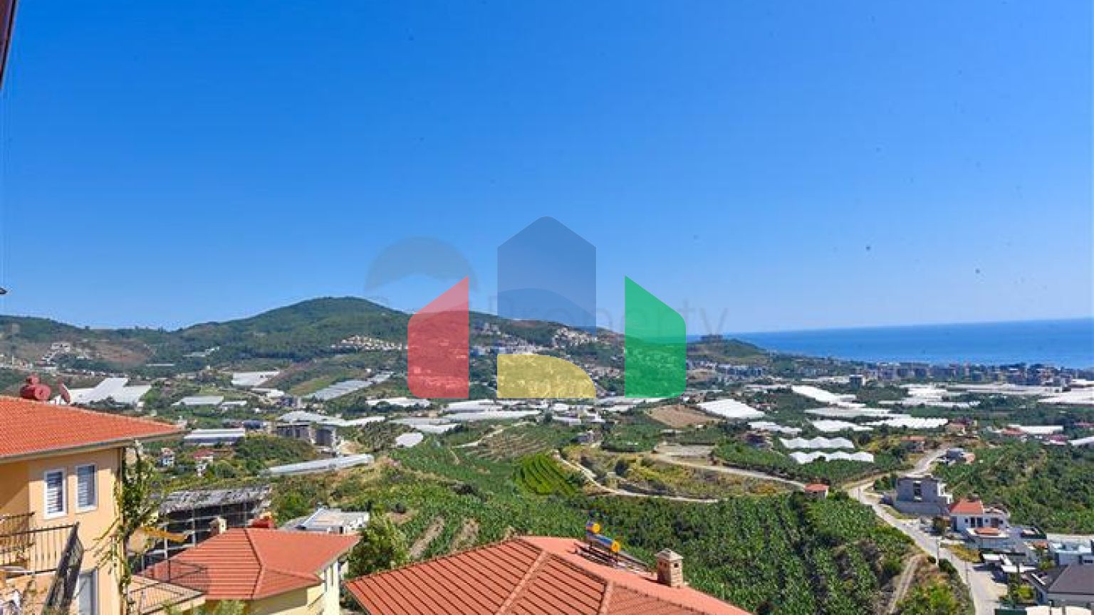 Вілла з дизайнерським ремонтом 5 + 1